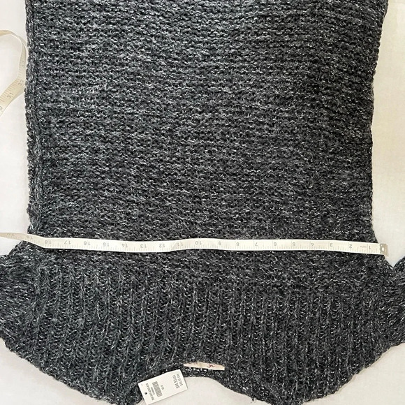 Hollister Crochet Knit Lightweight Sweater - Picture 10 of 11